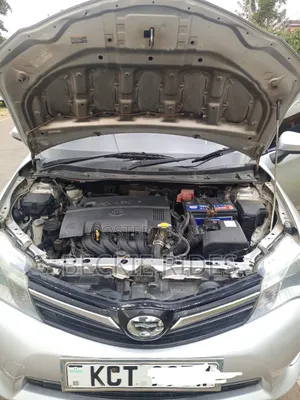 Toyota Corolla Fielder 2013 Silver