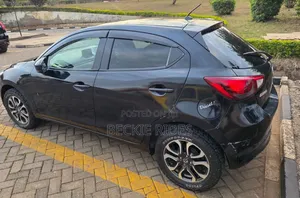 Toyota Vitz 2017 Black