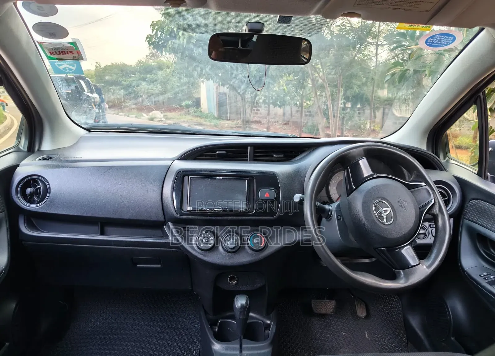 Toyota Vitz 2017 Black