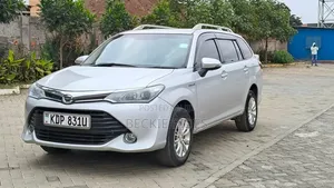 Toyota Corolla Fielder 2016 Silver