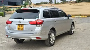 Toyota Corolla Fielder 2016 Silver