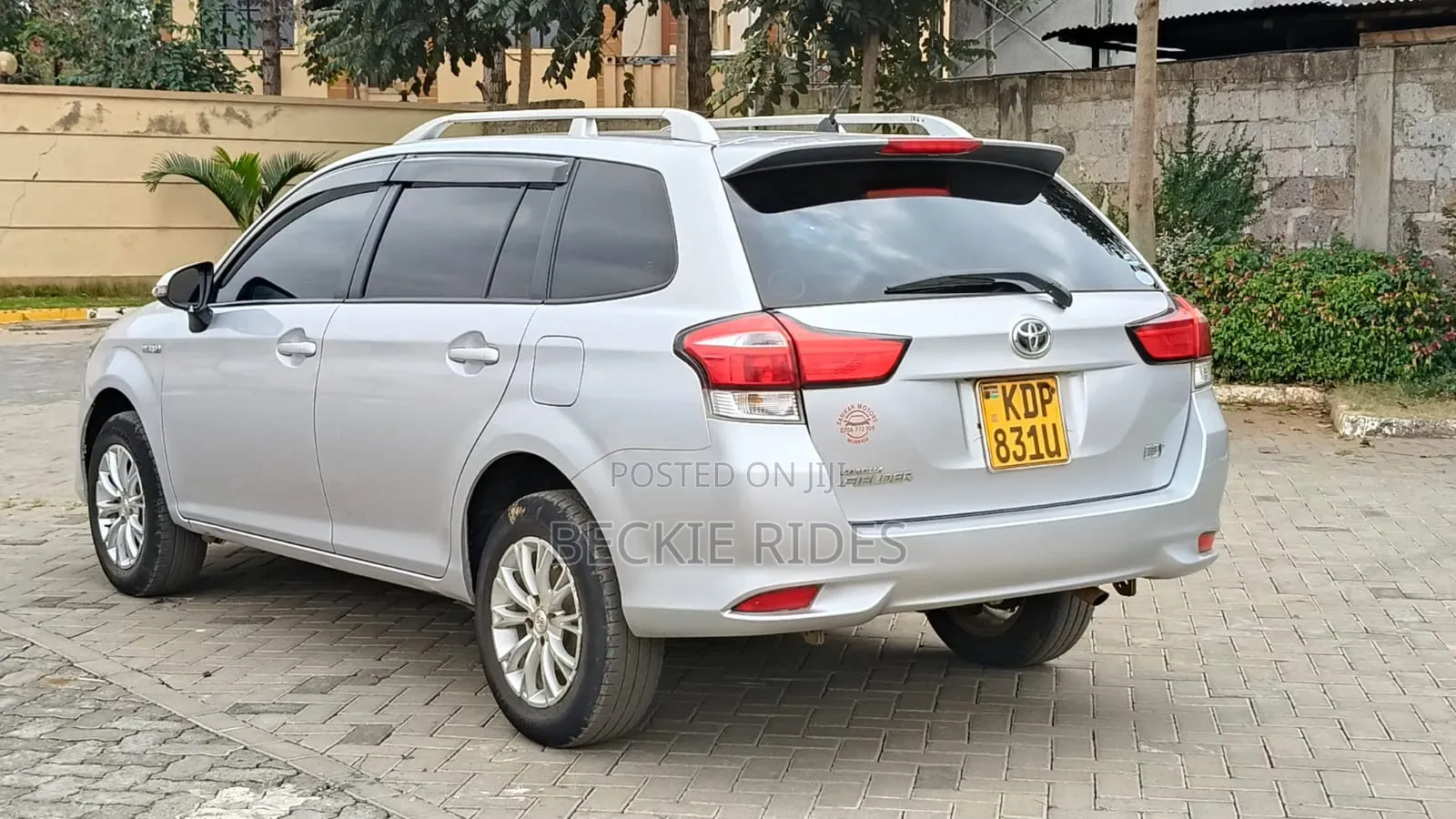 Toyota Corolla Fielder 2016 Silver