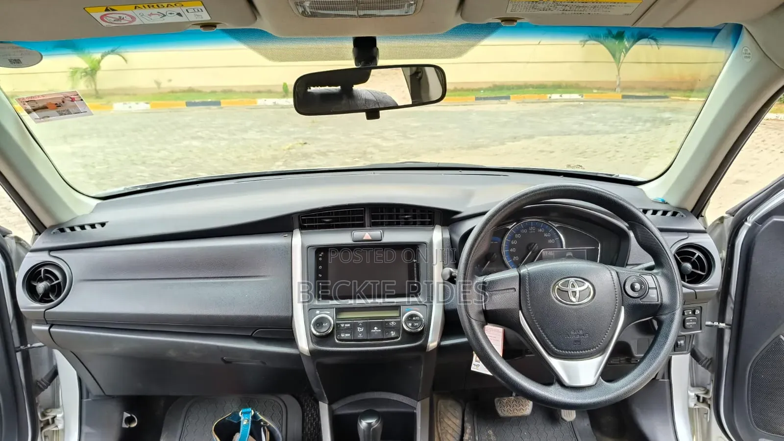 Toyota Corolla Fielder 2016 Silver