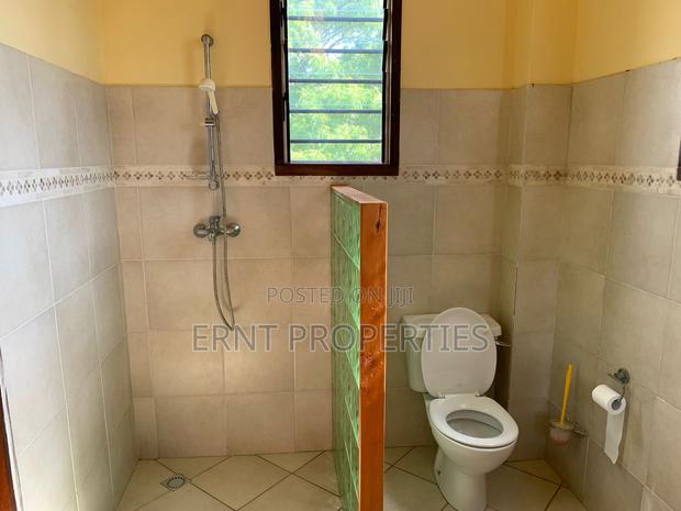 4bdrm Villa in Diani for sale - thumbnail 9