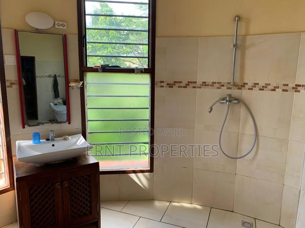 4bdrm Villa in Diani for sale - thumbnail 11