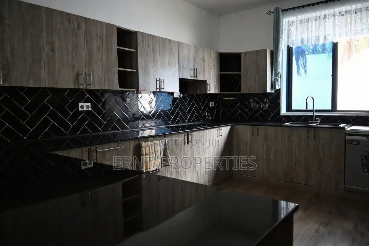 3bdrm Villa in Diani for sale