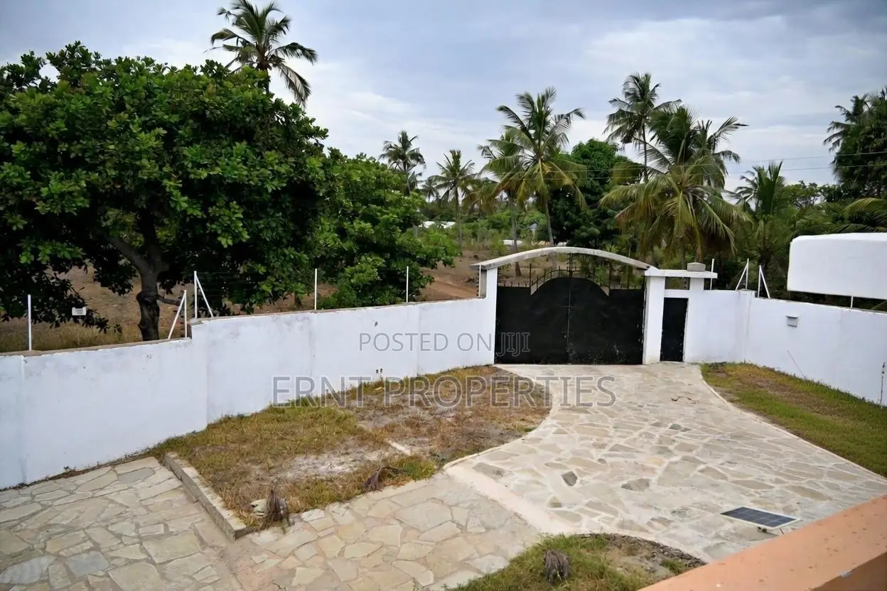 3bdrm Villa in Diani for sale