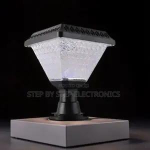 Weather-Resistant Outdoor Led Garden Light Main Gate Post Solar Lamp