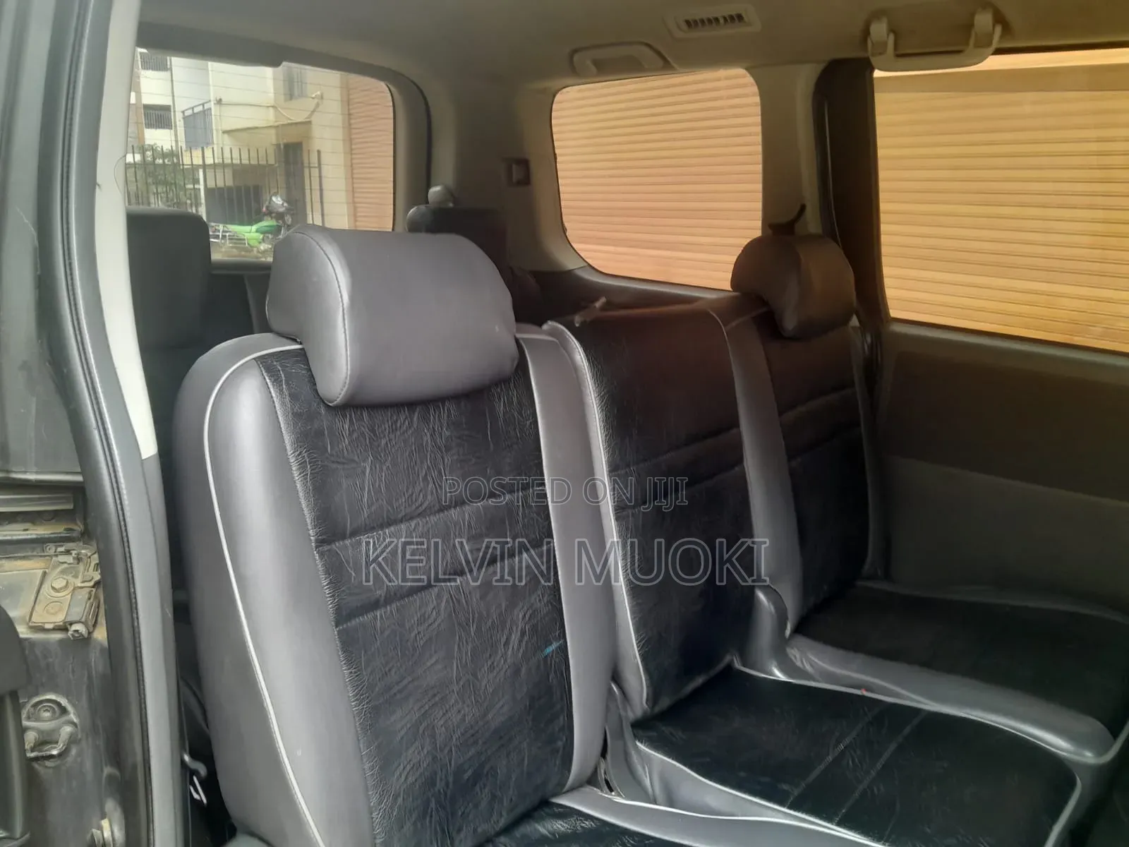 Toyota Noah 2009 Gray