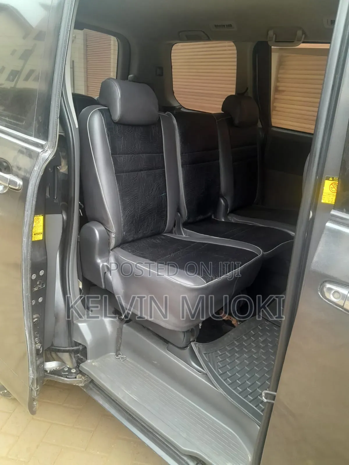 Toyota Noah 2009 Gray