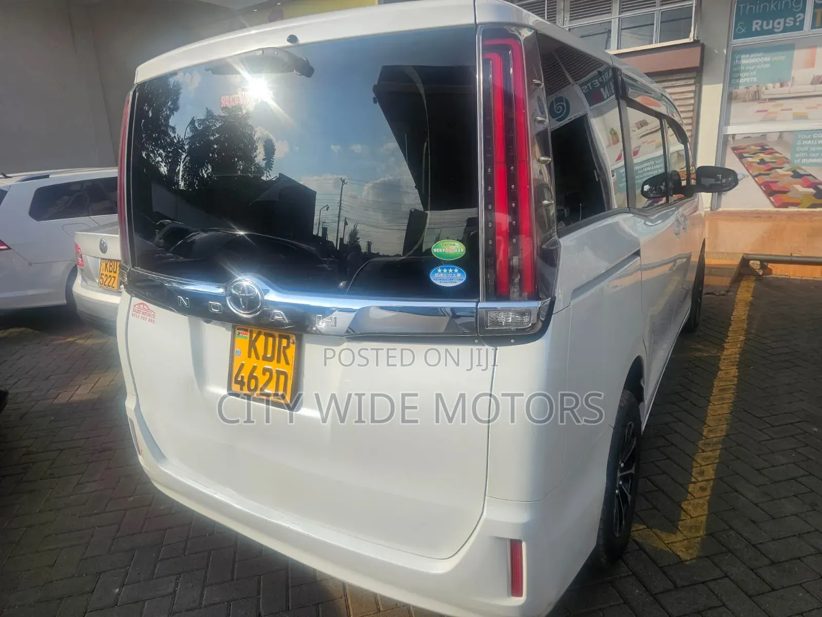 Toyota Noah 2018 White