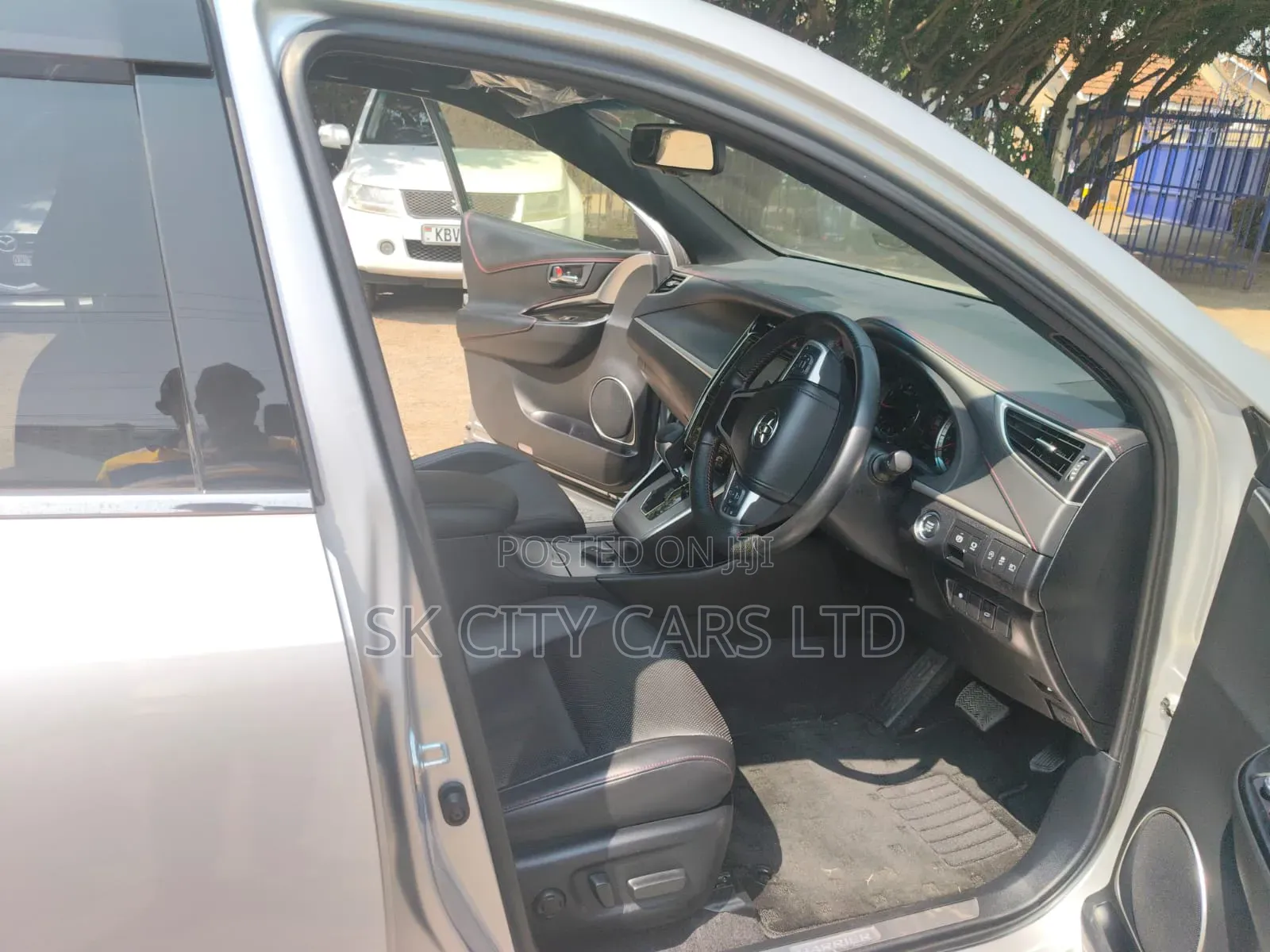Toyota Harrier 2019 Silver