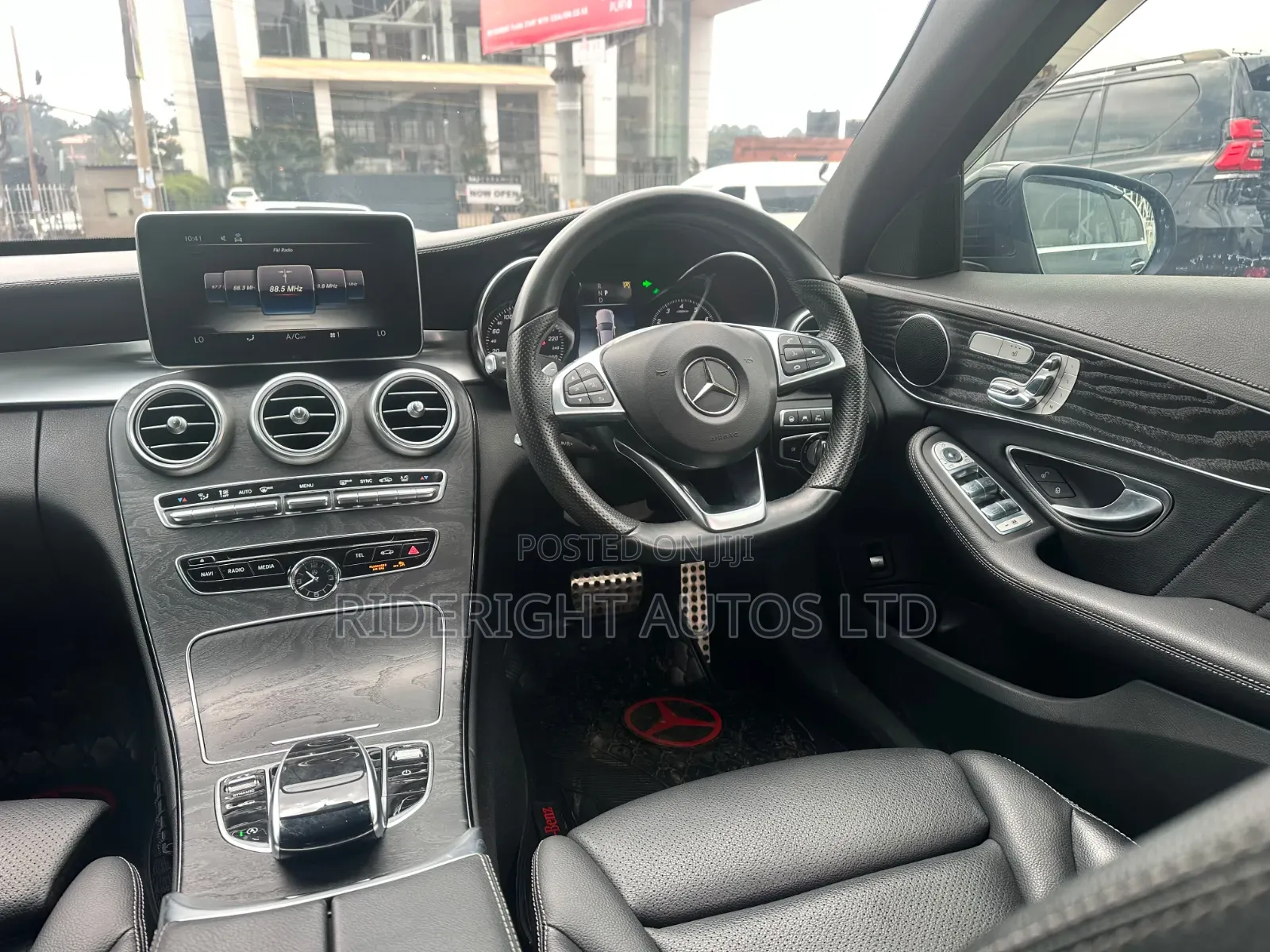 Mercedes-Benz C200 2018 Black