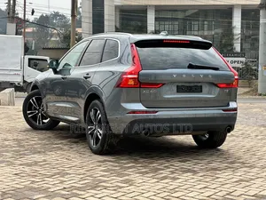 Volvo XC60 2018 Gray