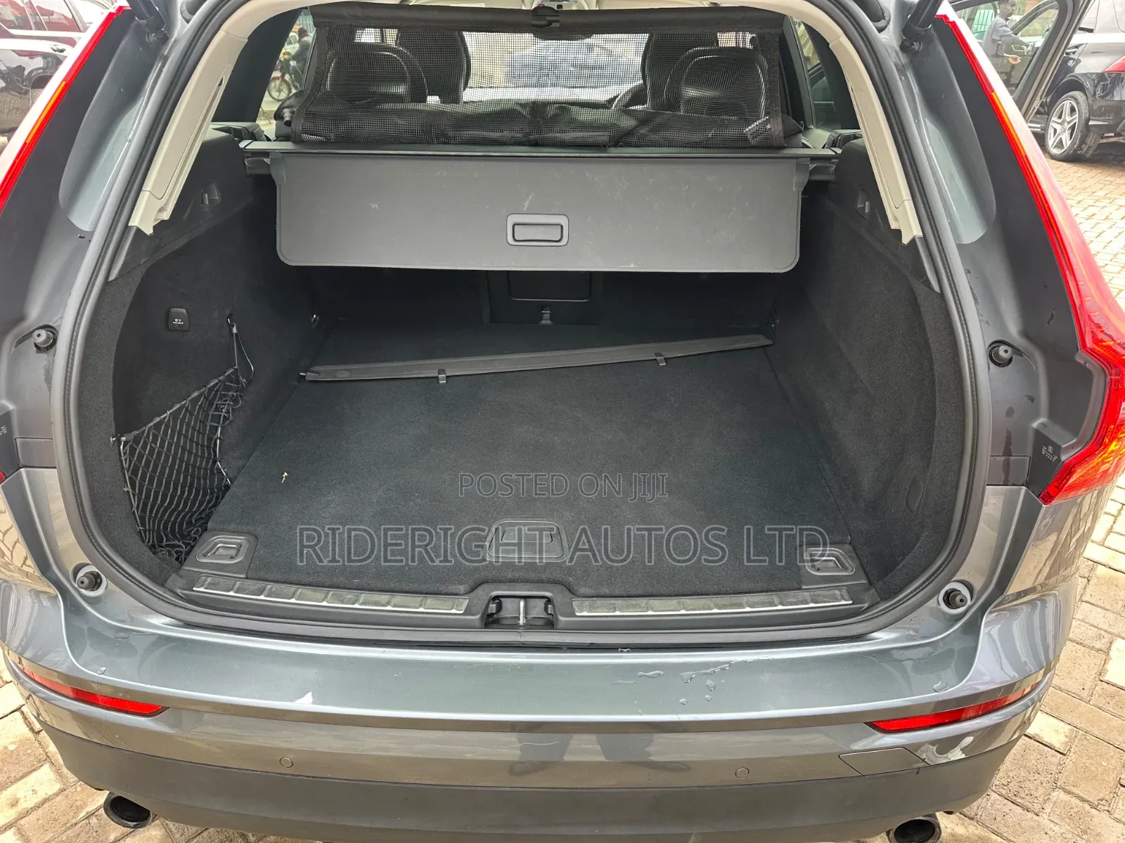 Volvo XC60 2018 Gray