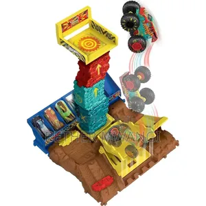 Hot Wheels Monster Trucks Arena Smashers - Car Jump Challenge