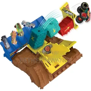 Hot Wheels Monster Trucks Arena Smashers - Car Jump Challenge