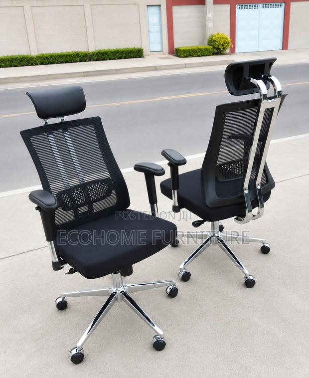 Executive Ergonomic High-Back Mesh Office Chair With Headrest