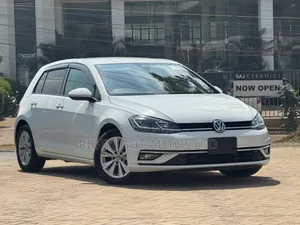 Volkswagen Golf 2019 White