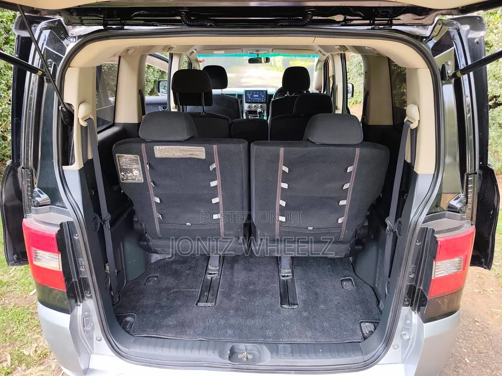 Mitsubishi Delica 2007 Black