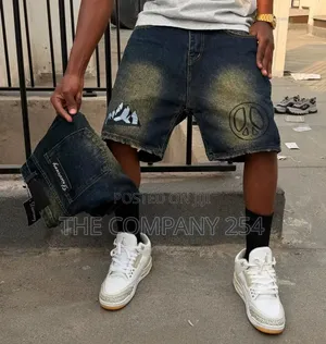 Quality Casual Denim Designer Jeans Shorts Available