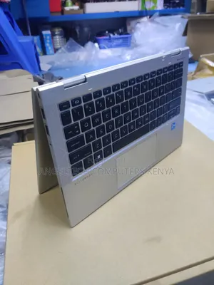 Laptop HP EliteBook 830 G8 16GB Intel Core i7 SSD 512GB