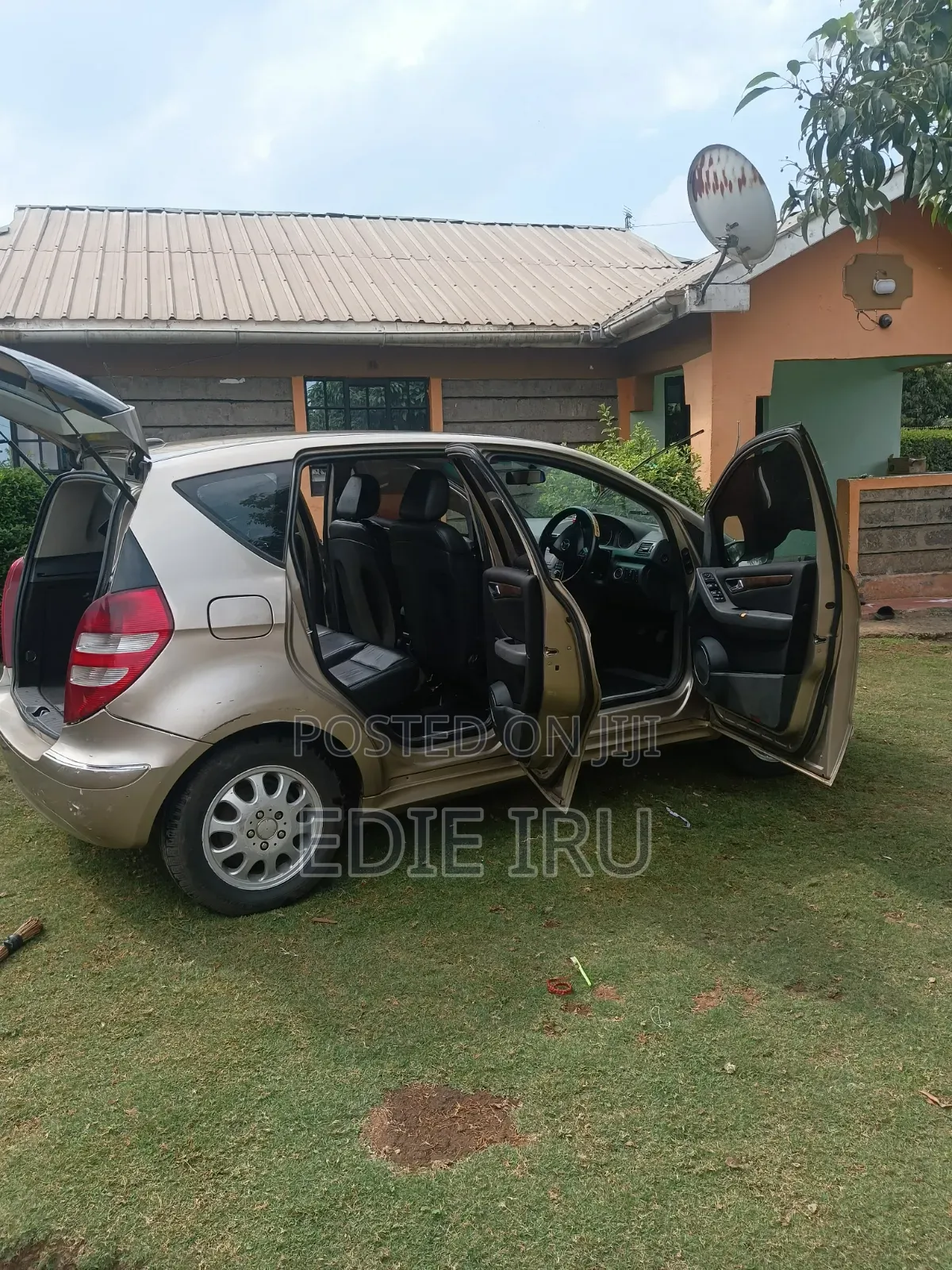 Mercedes-Benz A-Class 2009 Gold