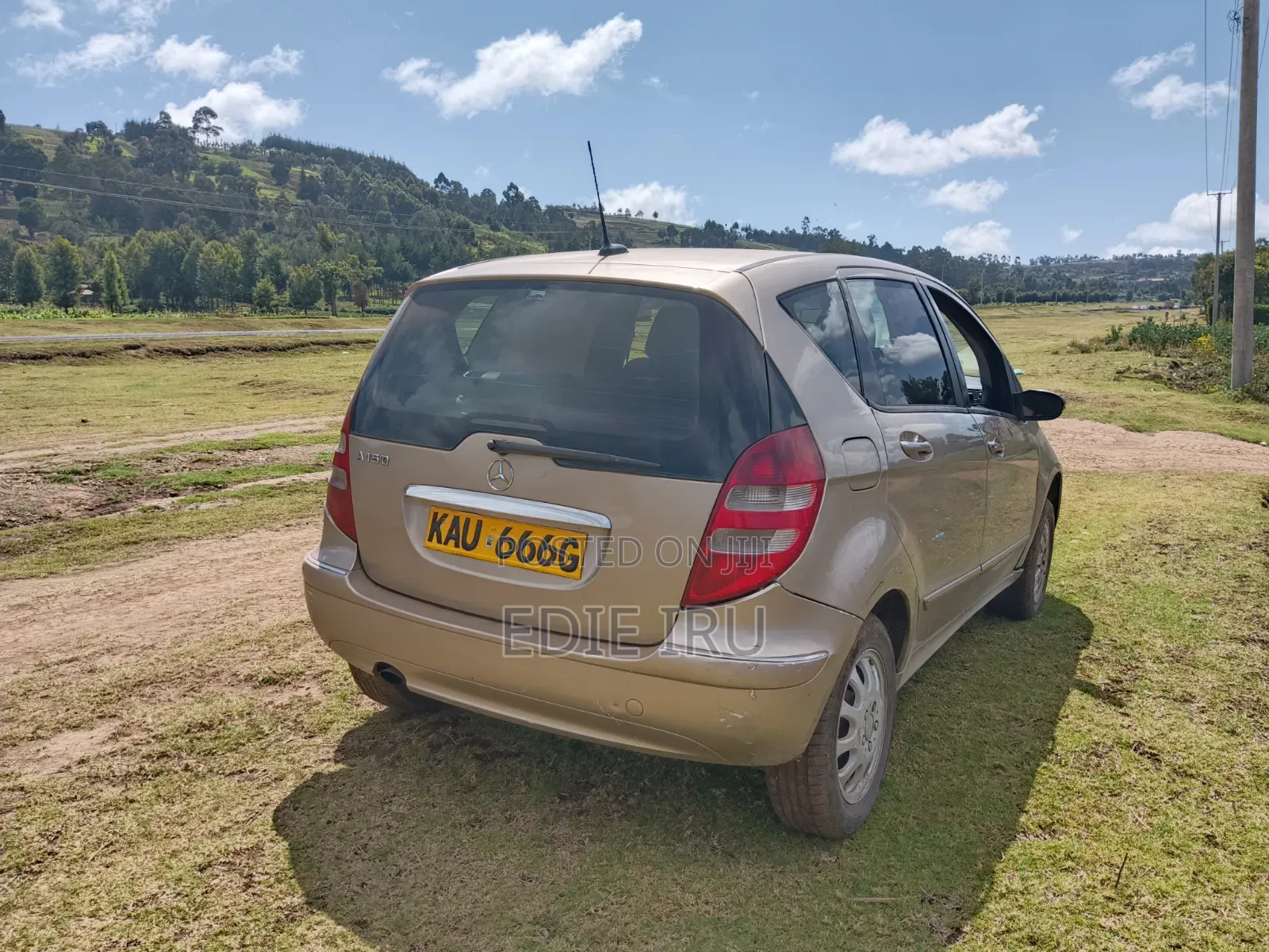 Mercedes-Benz A-Class 2009 Gold