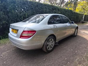 Mercedes-Benz C180 2011 Silver