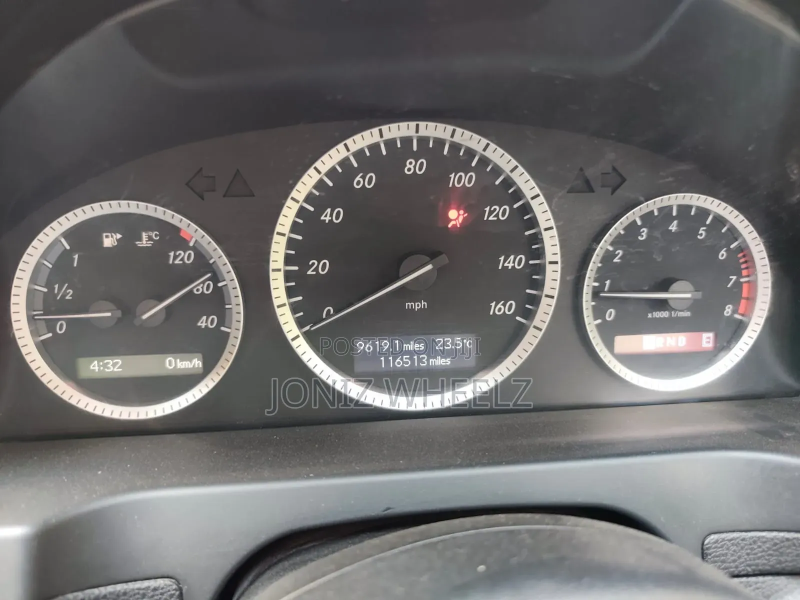Mercedes-Benz C180 2011 Silver