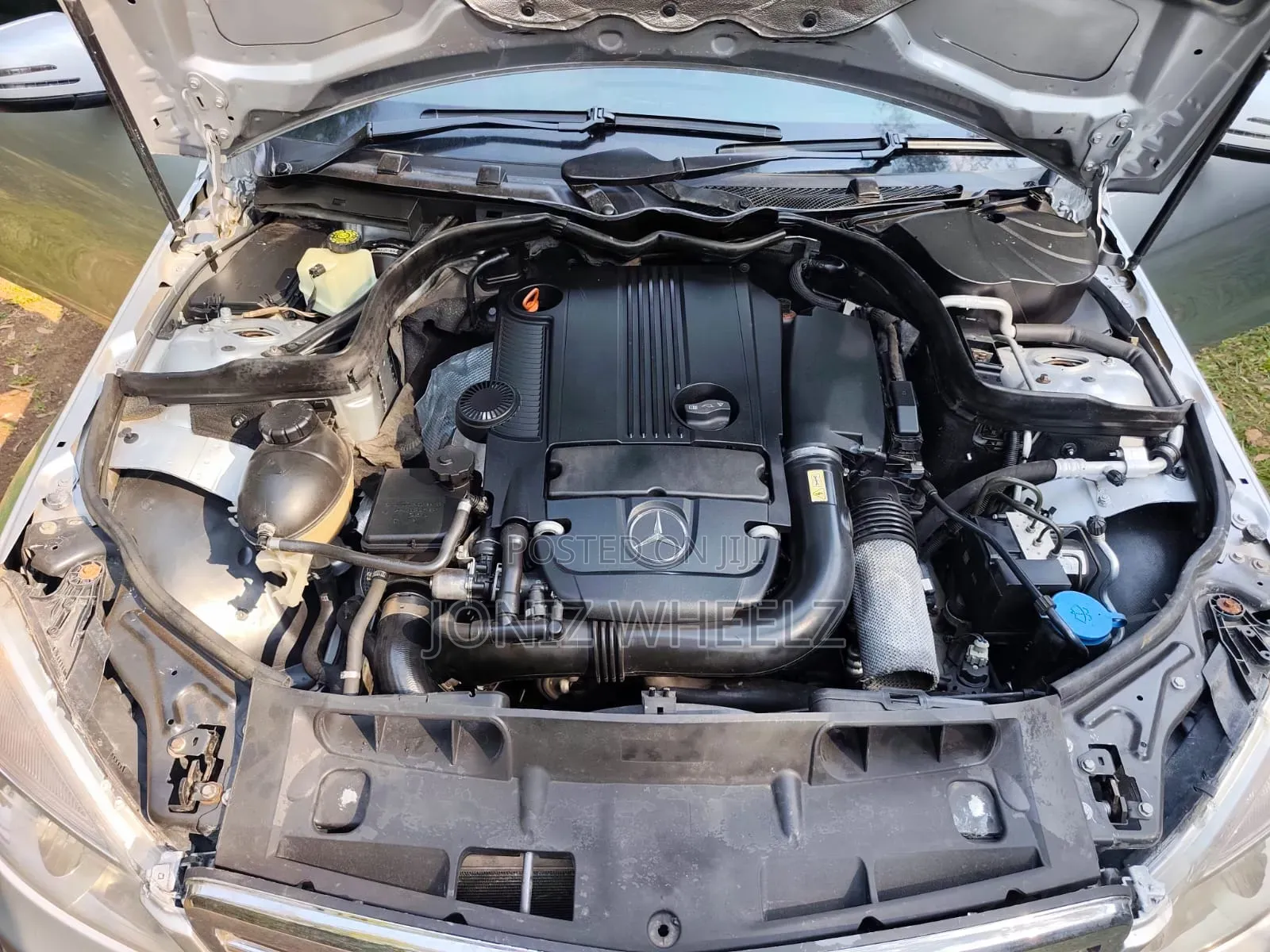 Mercedes-Benz C180 2011 Silver