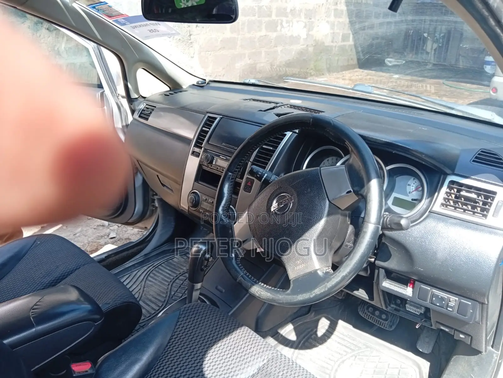 Nissan Tiida 2008 Silver