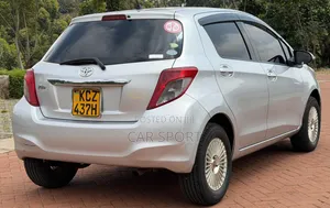 Toyota Vitz 2012 Silver