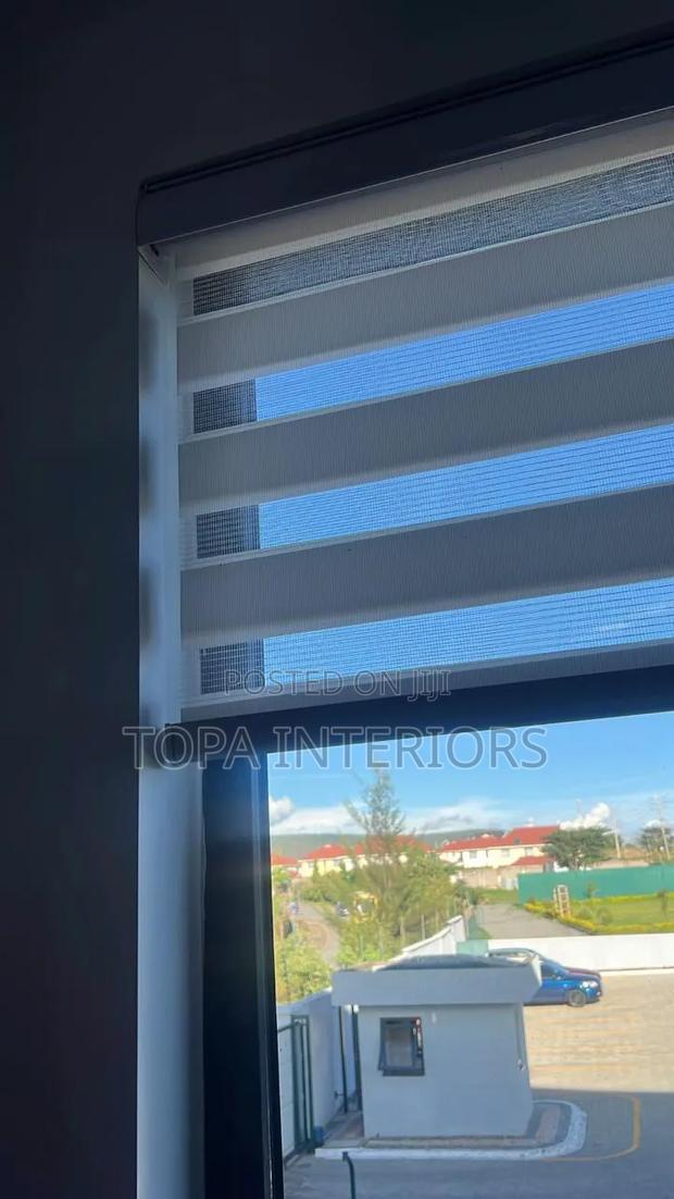 Quality Rolling Home and Office Window Blinds Installation - thumbnail 2