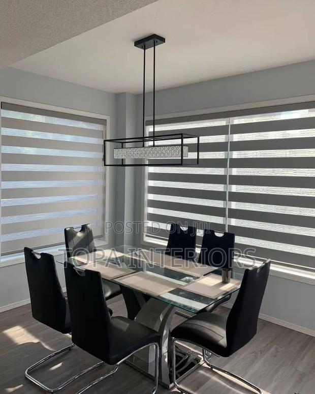 Executive Office Window Blinds With a Roller Mechanism