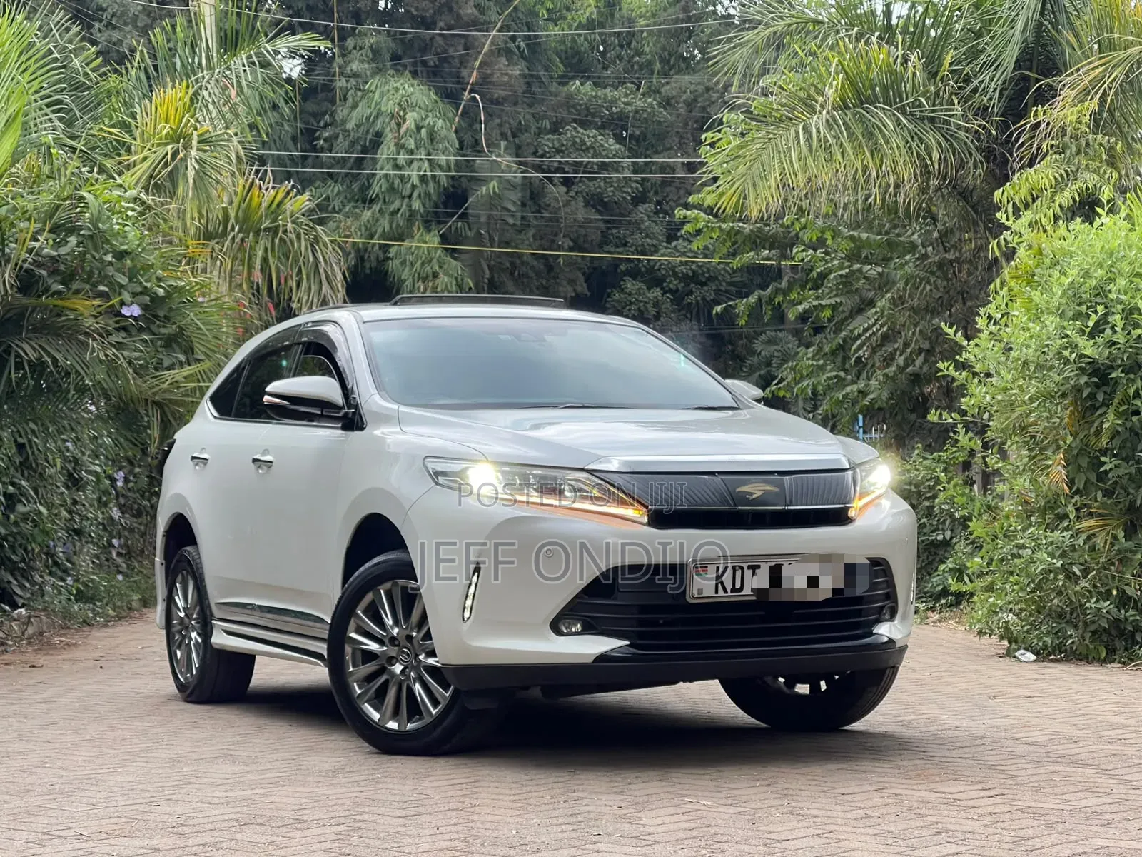 Toyota Harrier 2018 White