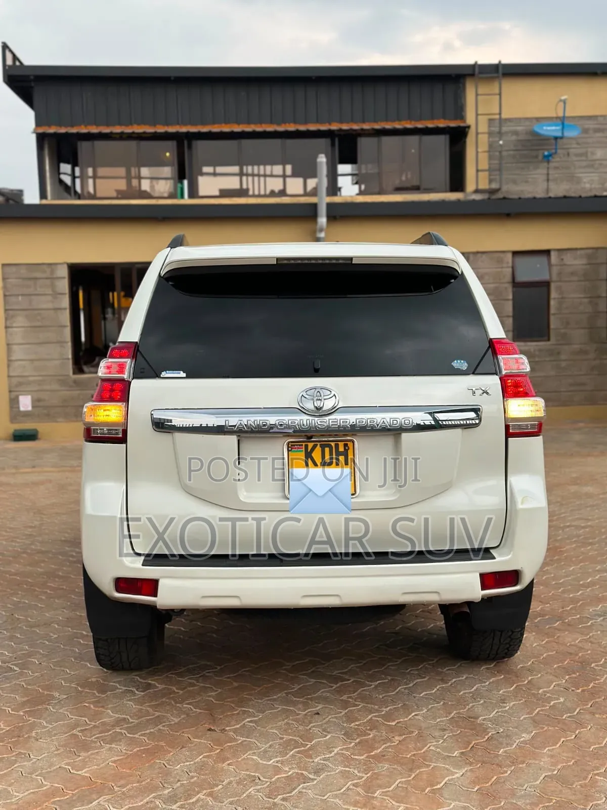 Toyota Land Cruiser Prado 2014 Off white