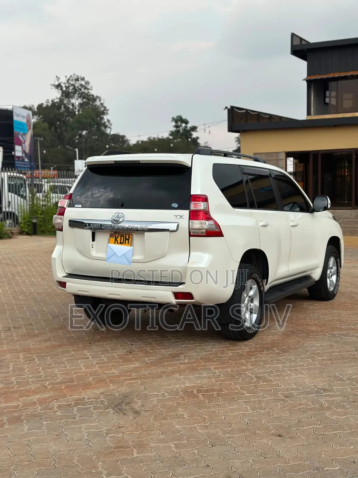 Toyota Land Cruiser Prado 2014 Off white