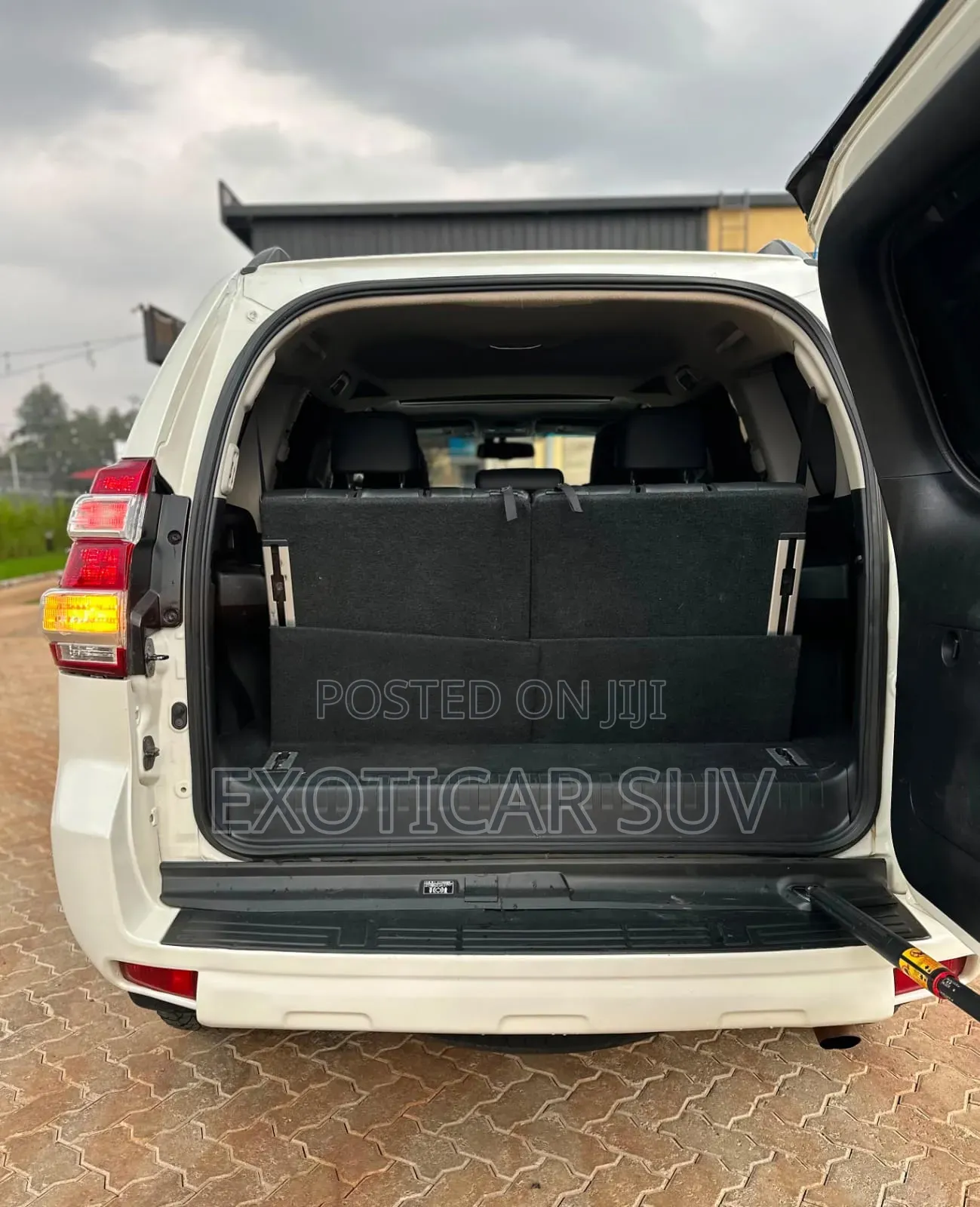 Toyota Land Cruiser Prado 2014 Off white