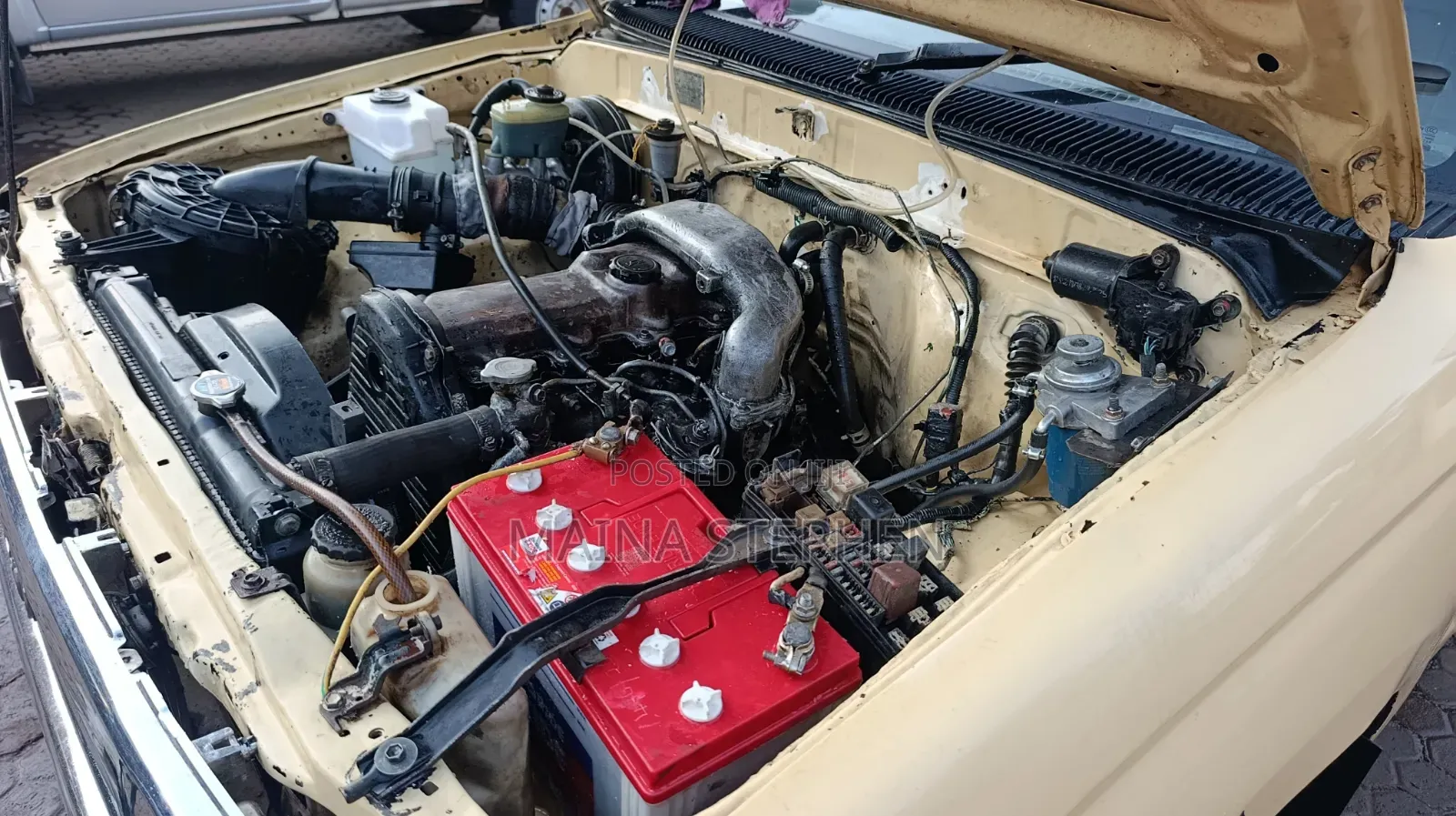 Toyota Hilux 2004 Beige