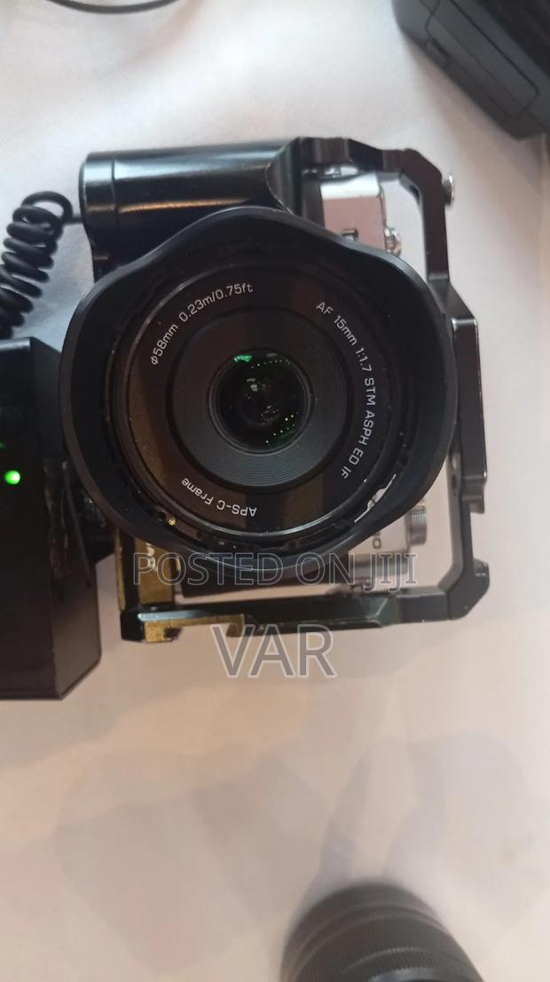 Fujifilm XT 30 Camera - thumbnail 2