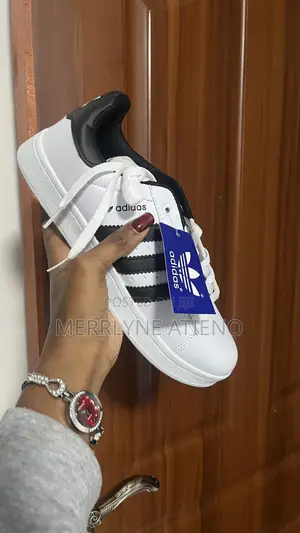 Adidas Sneaker