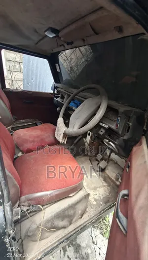 Land Rover Defender 1999 Green