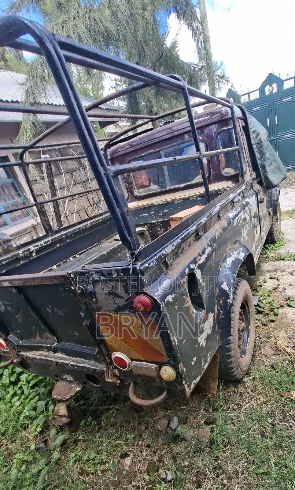 Land Rover Defender 1999 Green