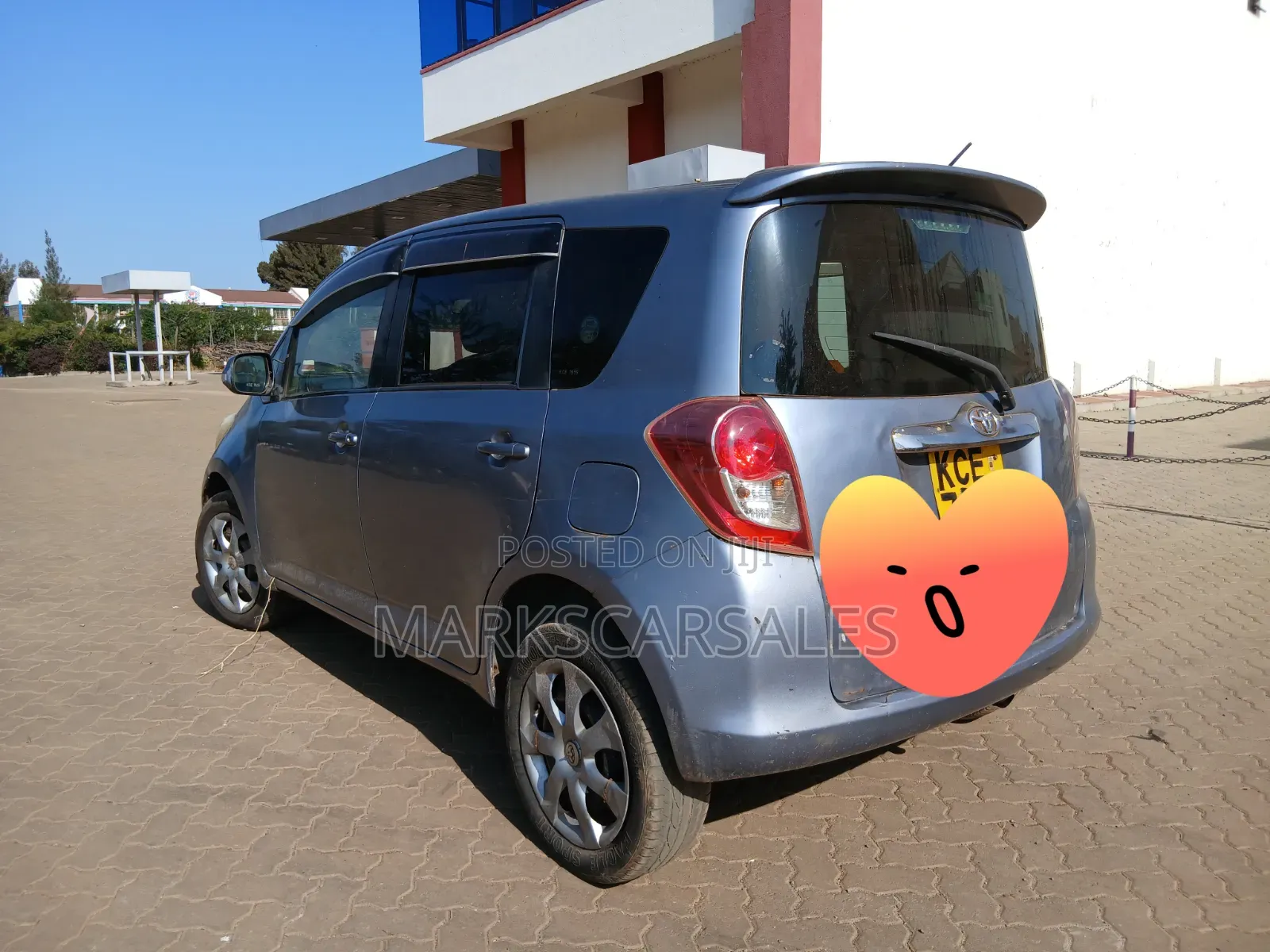 Toyota Ractis 2010 Gray