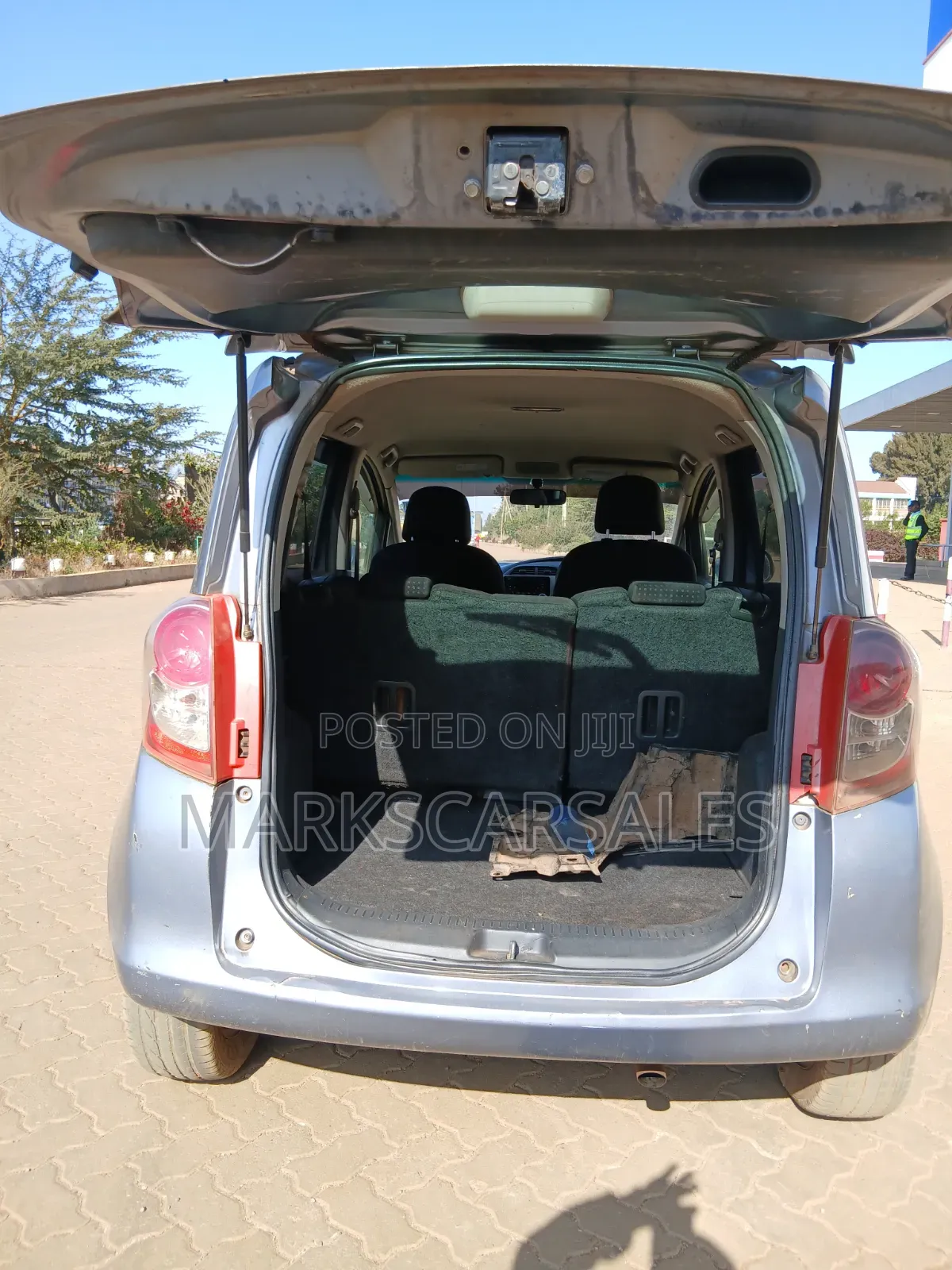 Toyota Ractis 2010 Gray