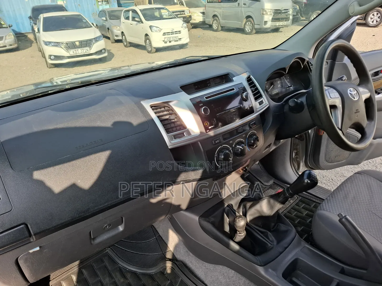 Toyota Hilux 2015 Silver