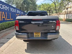 Toyota Hilux 2018 Black