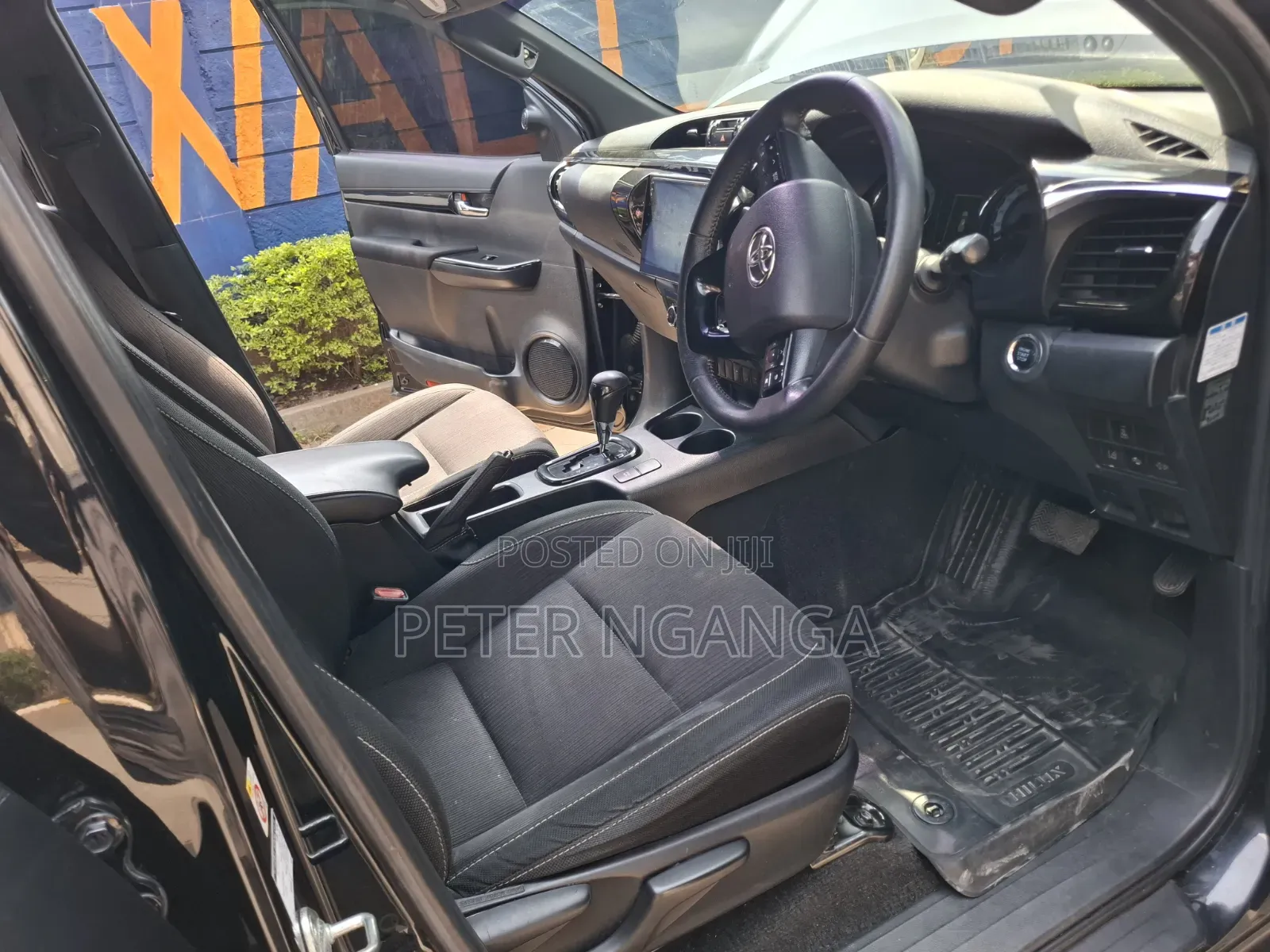Toyota Hilux 2018 Black