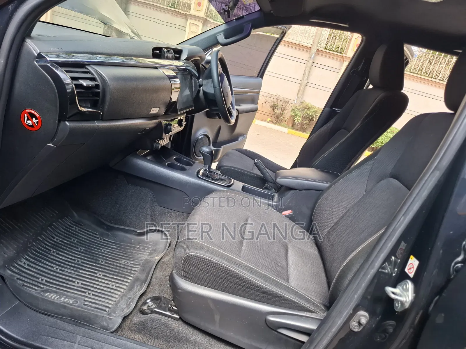 Toyota Hilux 2018 Black